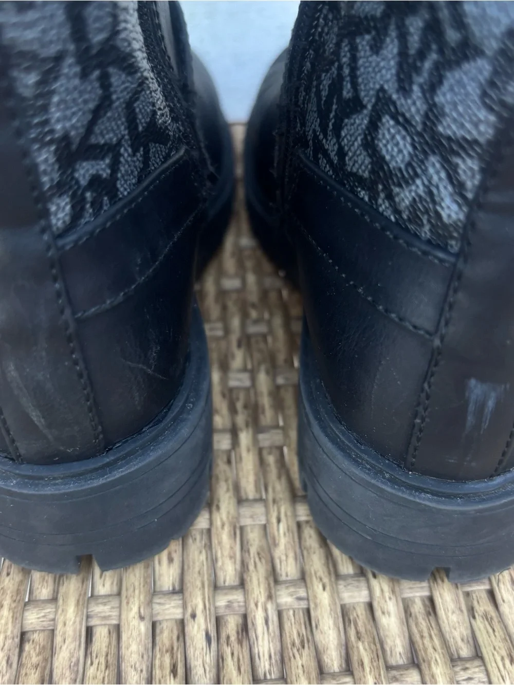 DKNY Girls Black Moto Combat Ankle Boots Side-Zip Buckle Size: Kids / Youth 12